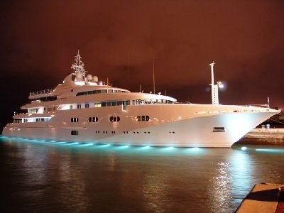 yacht3.jpg
