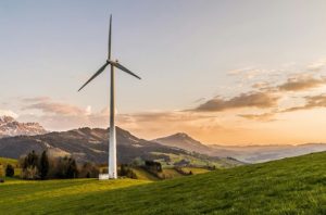 Energía Alternativa vs. Petróleo: la Batalla por el Mercado Energético Global Petroleo vs Energias Renovables
