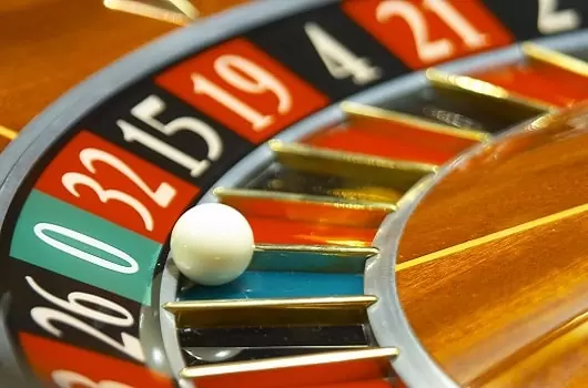 Cómo ganar dinero en la ruleta online: trucos y sistemas